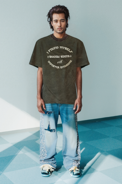 Shadow boxing embroidery cloud washed t-Shirt
